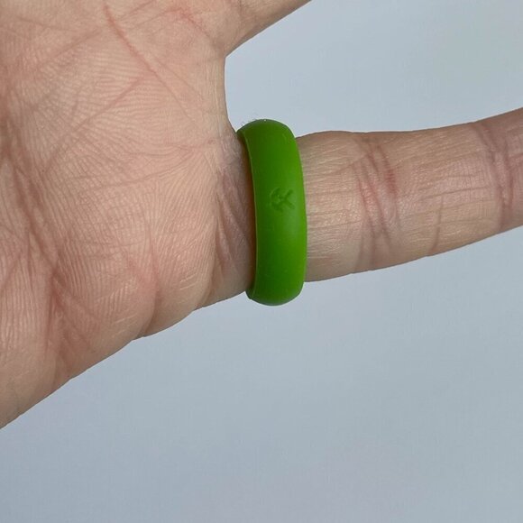 Qalo Silicone Wedding Band Ring, Green - Size 6 - Picture 3 of 5